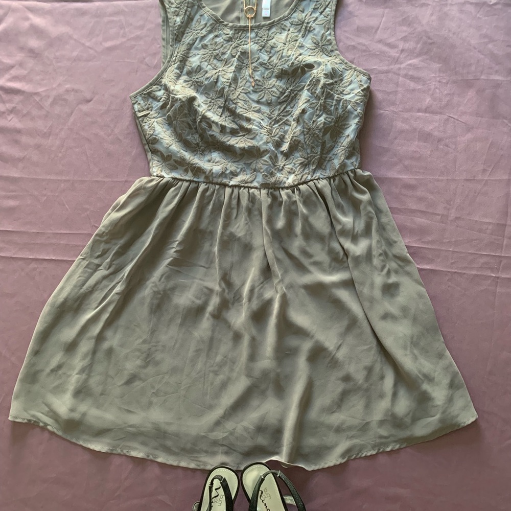 🤑PRICE REDUCED🤑CUTE CUTE CUTE DRESS